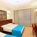 Kayamaris Hotel