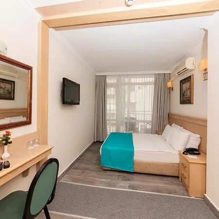 מלון Kayamaris 4*