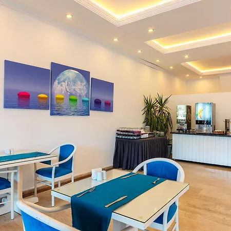 מלון Kayamaris 4*