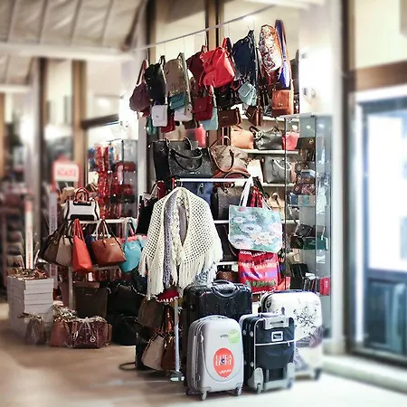 K Maris 酒店
